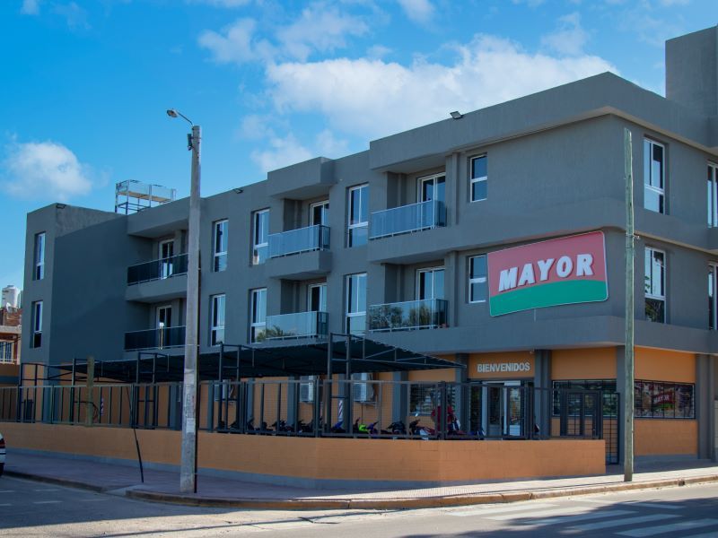 MAYOR SUPERMERCADOS RETAIL SUPERMERCADOS LOCALES COMERCIALES LA RIOJA ARNEG ARGENTINA GRUPO ARNEG EQUIPAMIENTO