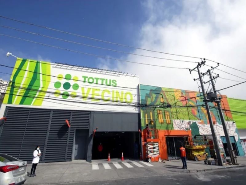 TOTTUS TOTTUS VECINO CHILE RETAIL SUPERMERCADOS LOCALES COMERCIELS EQUIPAMIENTO