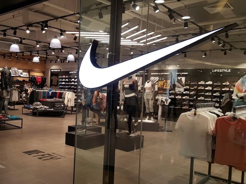 NIKE, RETAIL, LOCALES COMERCIALES, SOUTHBAY SRL, INDUMENTARIA, DEPORTES