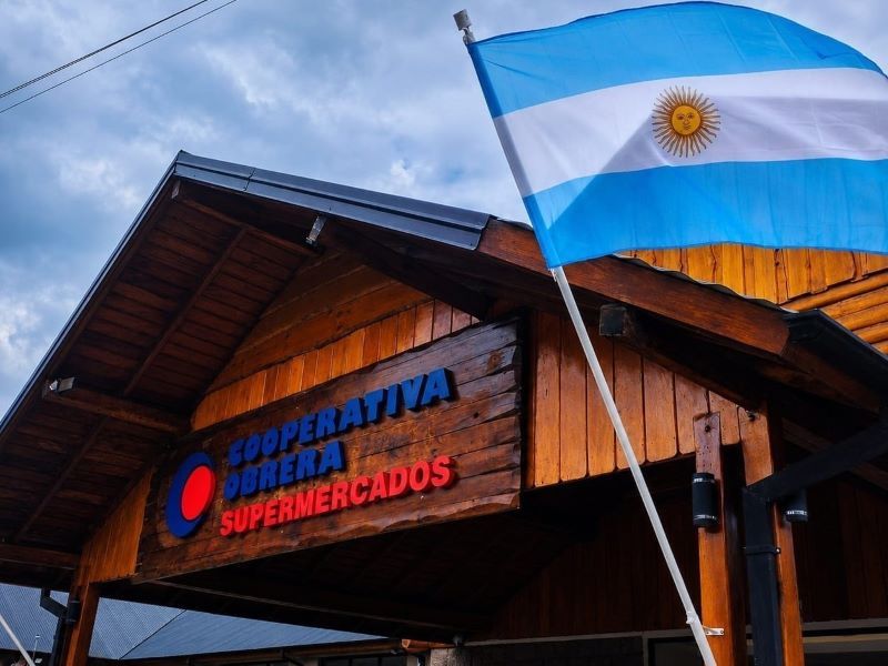LA COOPE, COOPERATIVA OBRERA, RETAIL, SUPERMERCADOS, CADENAS REGIONALES DEL INTERIOR
